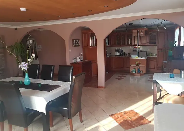 Sunrise Apartmanhaz Maison d'hôtes