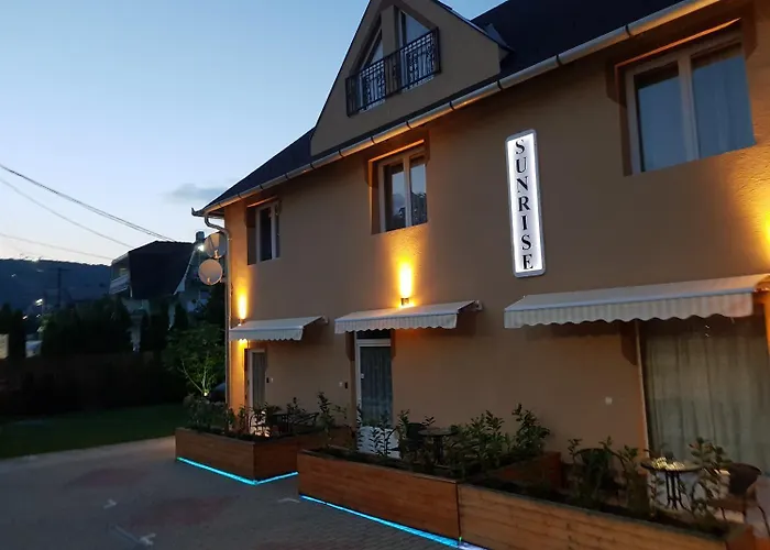 Maison d'hôtes Sunrise Apartmanhaz 4*