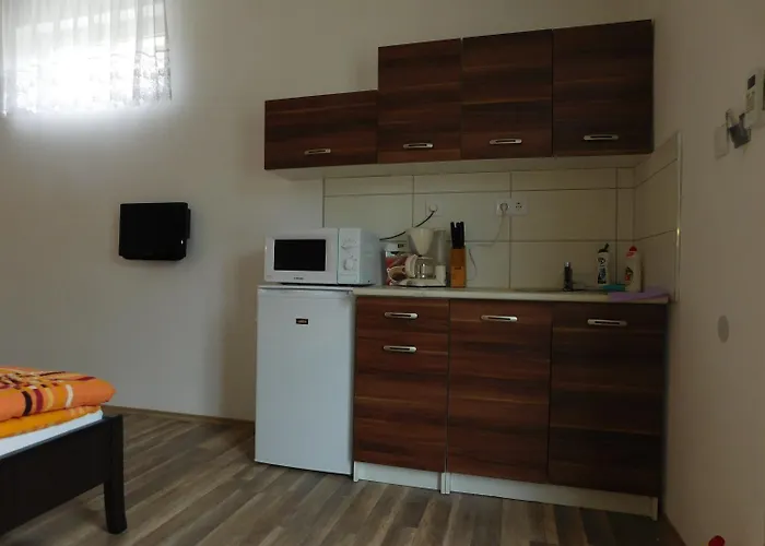 Sunrise Apartmanhaz Maison d'hôtes 4*